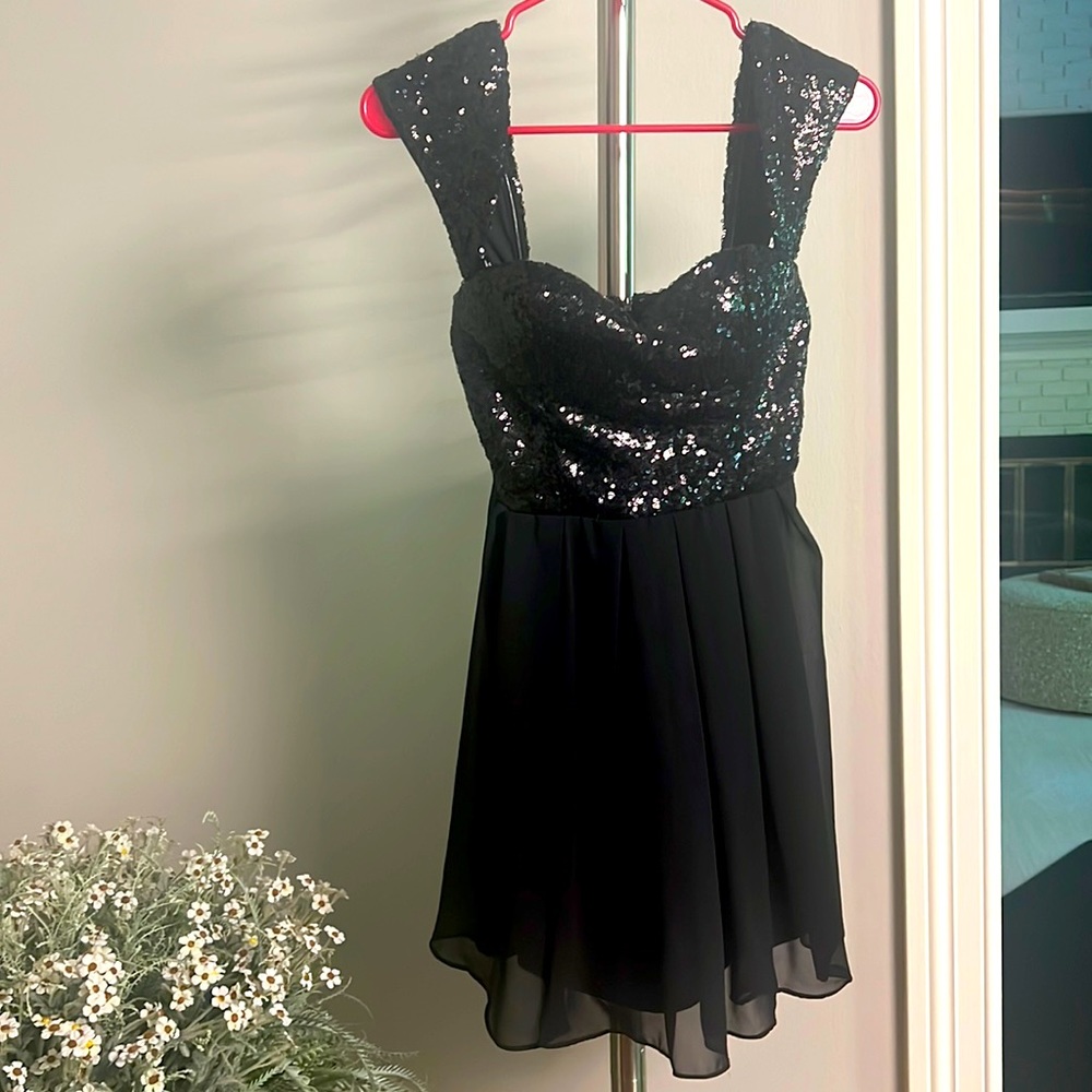 NEW! Women’s black sequin dress / Prom